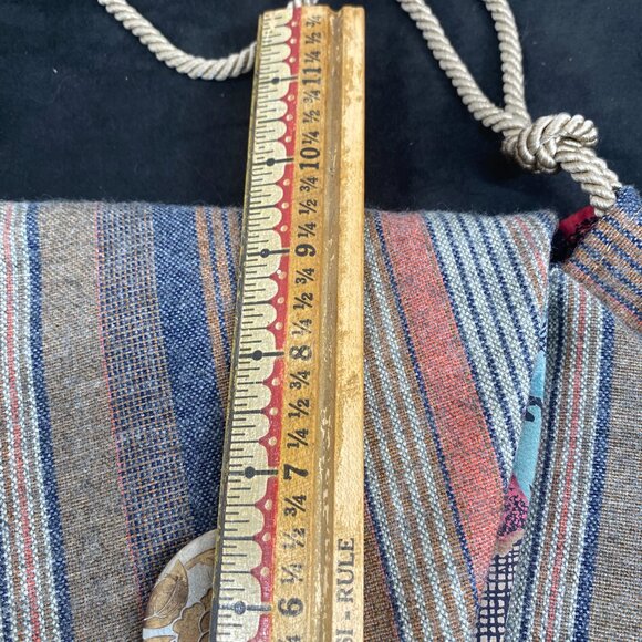 Handmade Boho Purse, Woven Bohemian Style Cross Body Purse, Lightweight - Picture 9 of 10